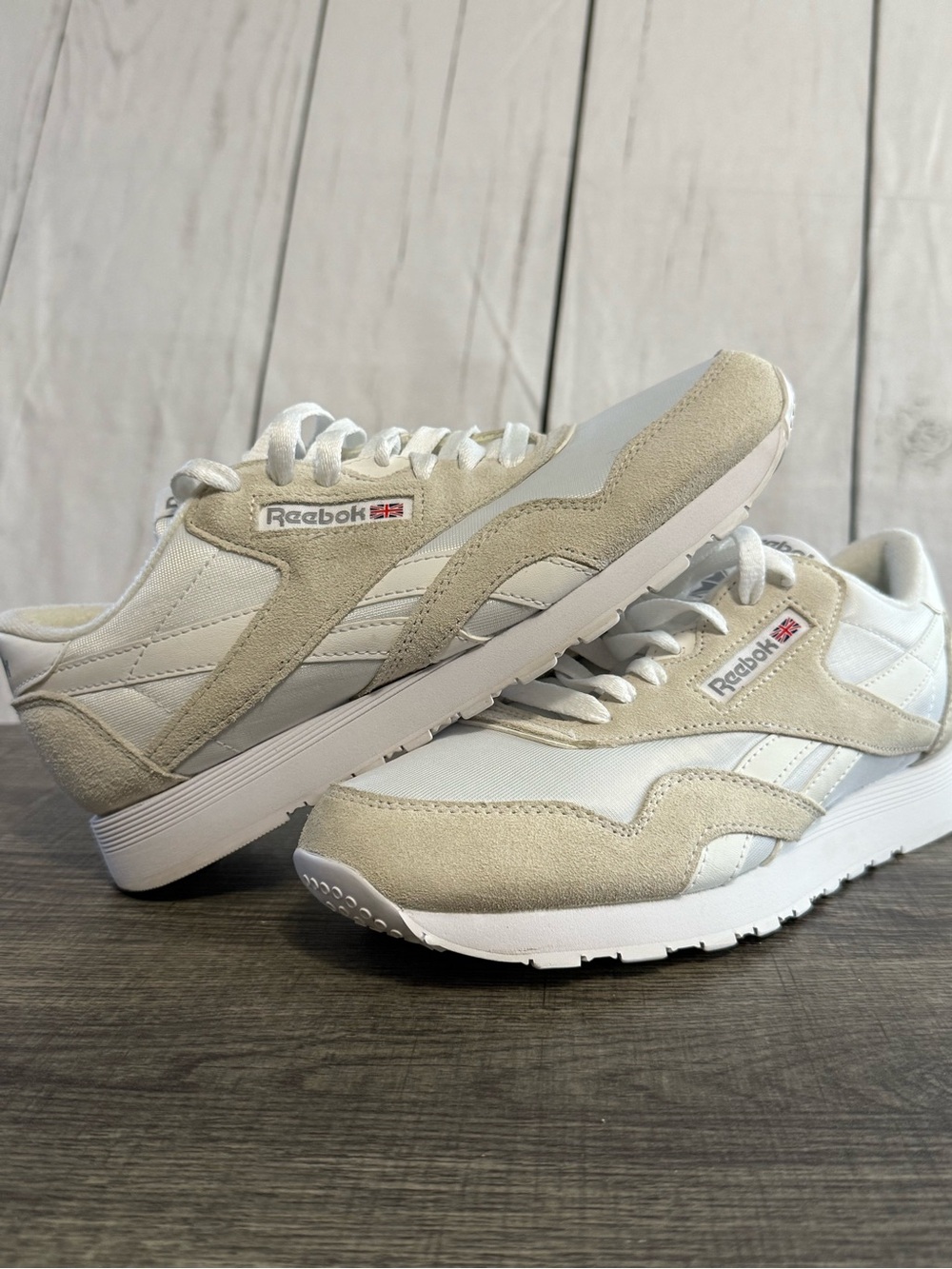 Reebok Classic Nylon Cream Beige Suede Retro Sneakers Men’s 7.5
